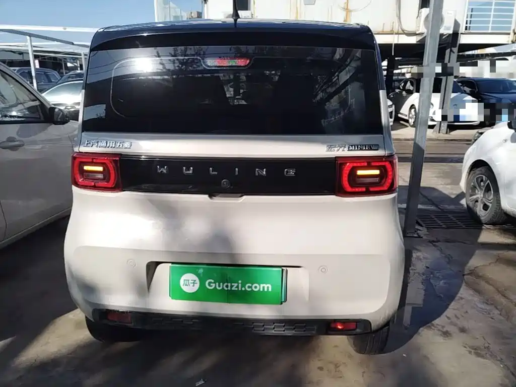 Wuling MINIEV — миниатюра 6