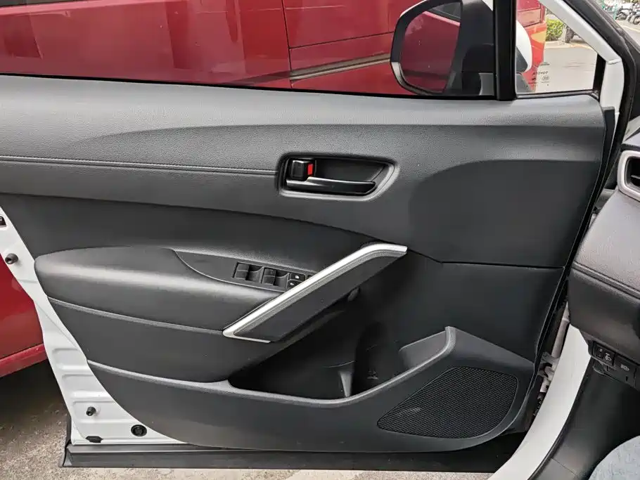 Toyota Frontlander — миниатюра 7