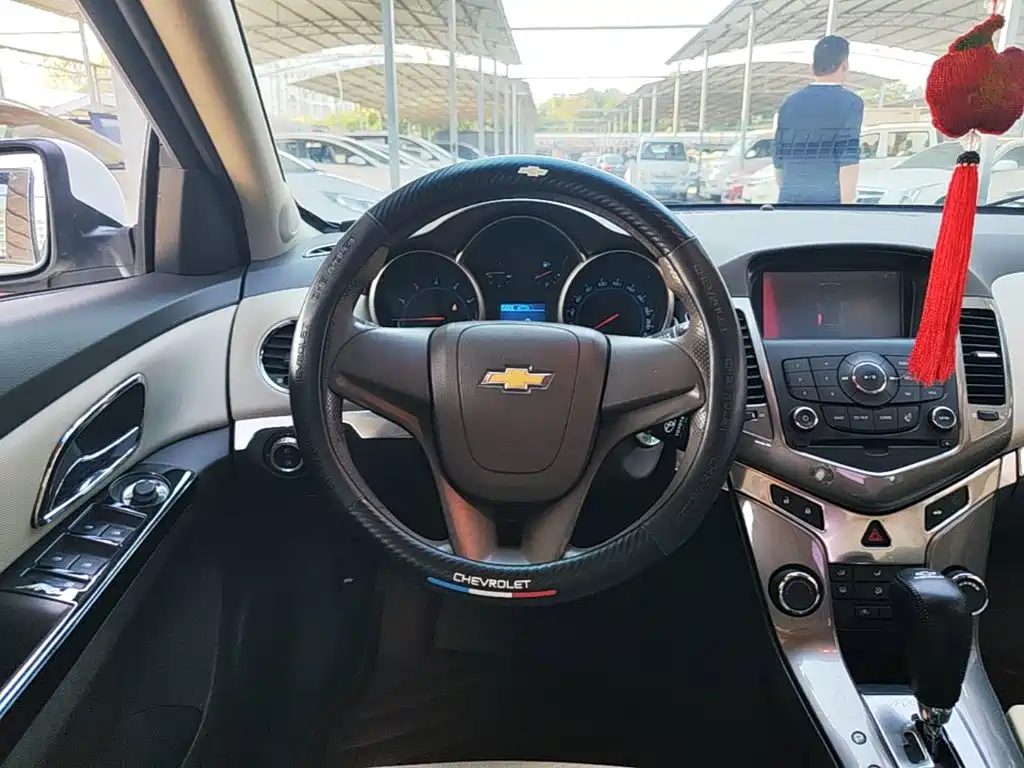 Chevrolet Cruze — миниатюра 11
