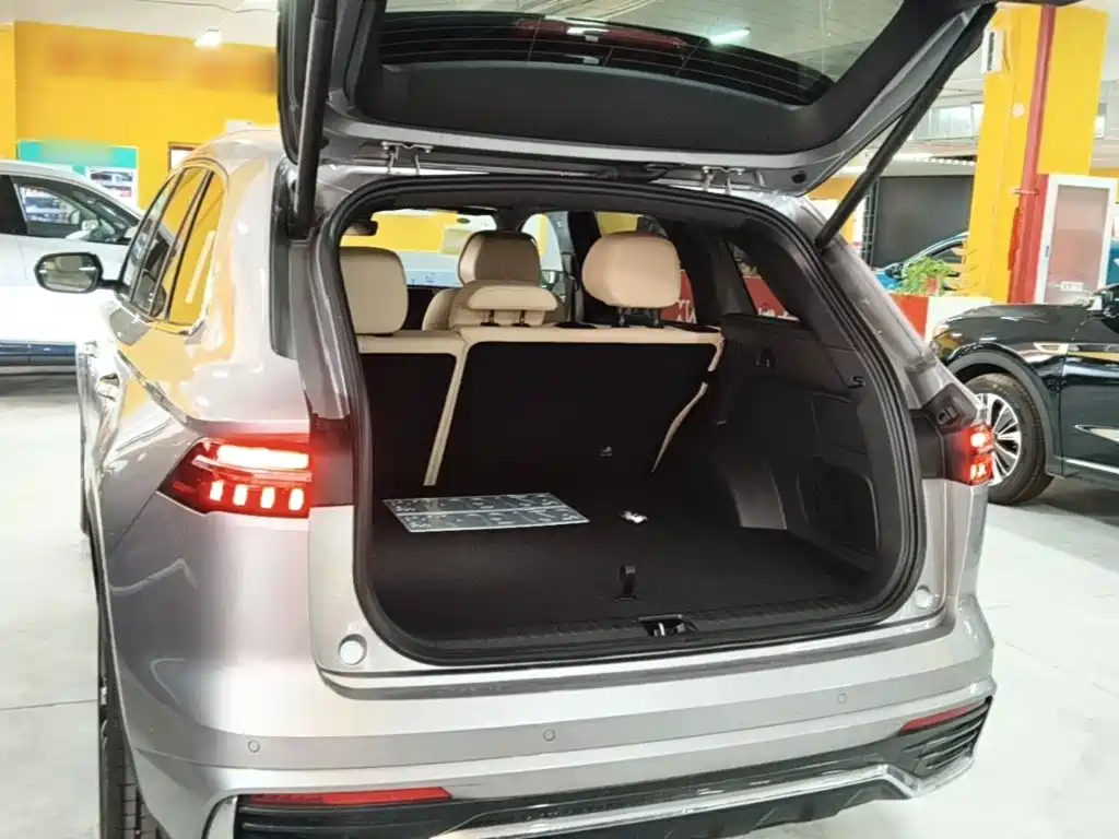 Geely Xingyue L — миниатюра 19