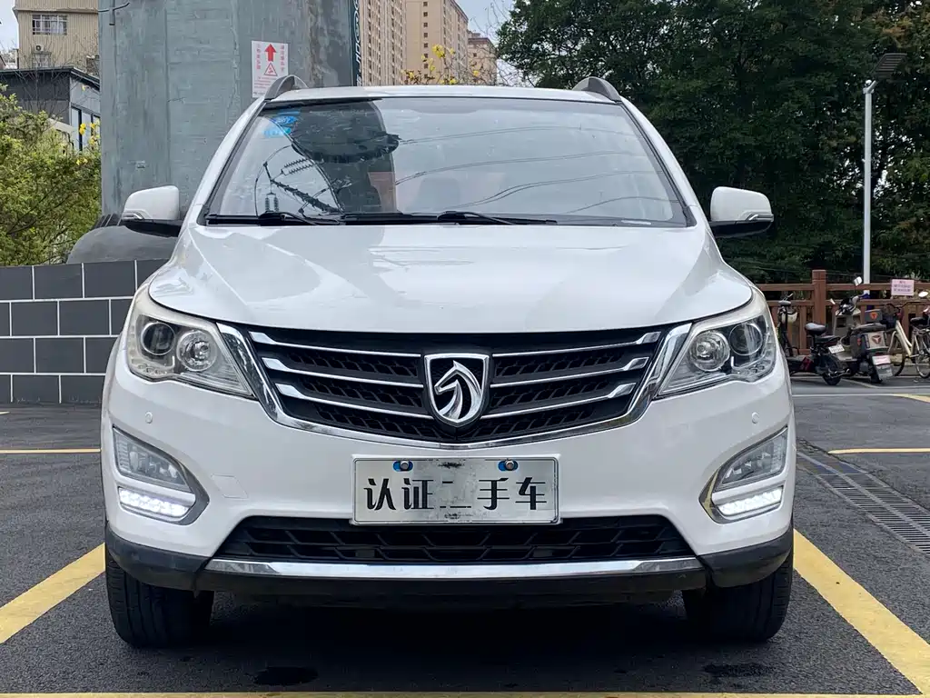 BAOJUN 560