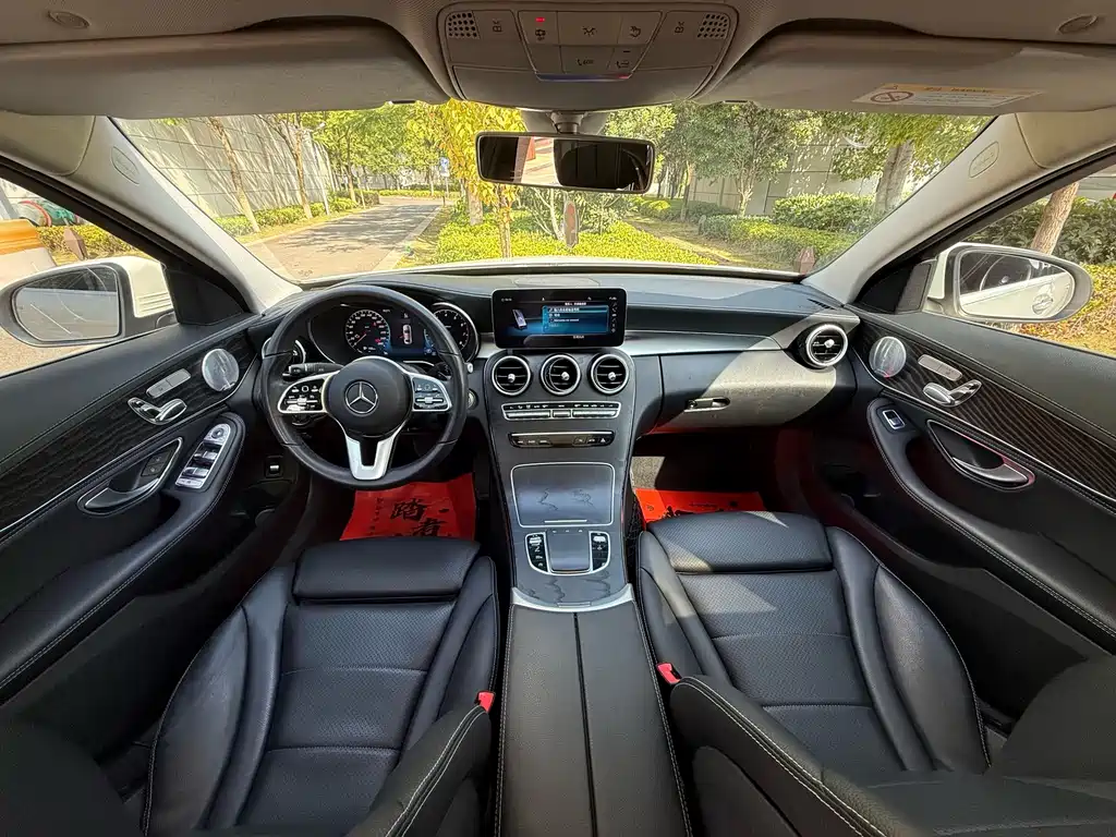 Mercedes-Benz C-Class — миниатюра 6