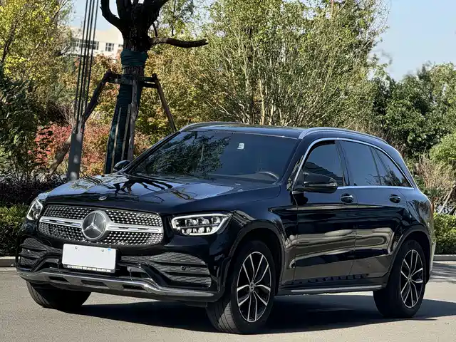 MERCEDES BENZ GLC