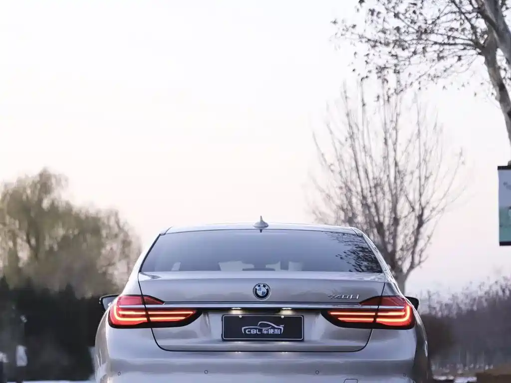 BMW 7 Series 7 2016 740Li Lead