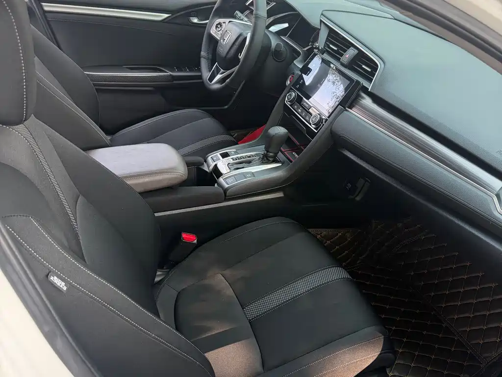 Honda Civic — миниатюра 10