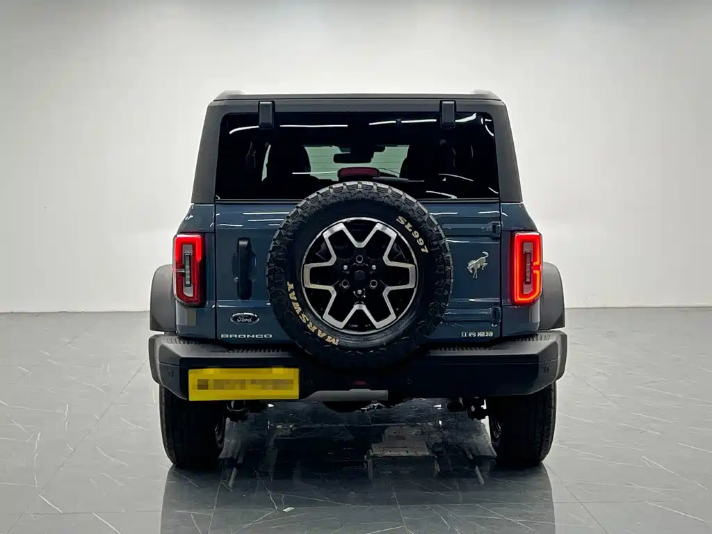 Ford Bronco — миниатюра 5