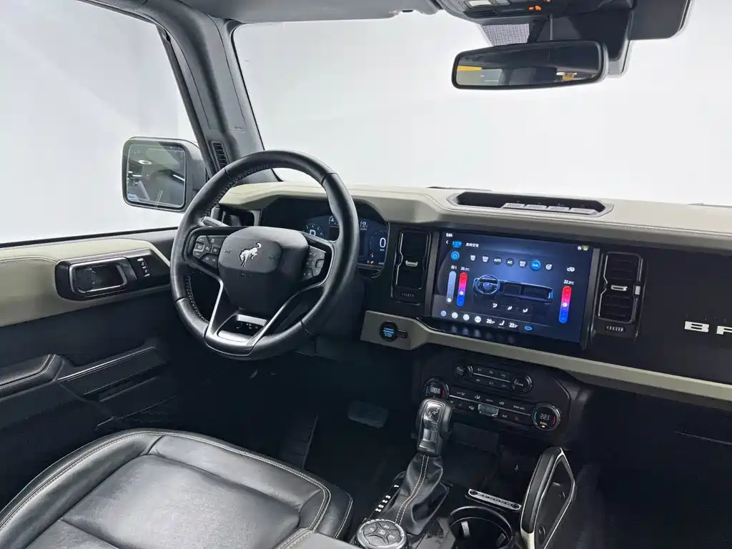 Ford Bronco — миниатюра 23