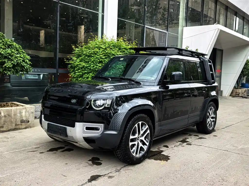Land Rover Defender 2025