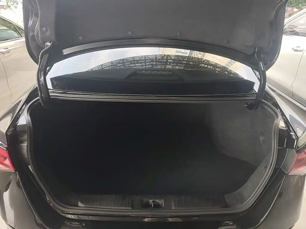 Nissan Sylphy — миниатюра 19