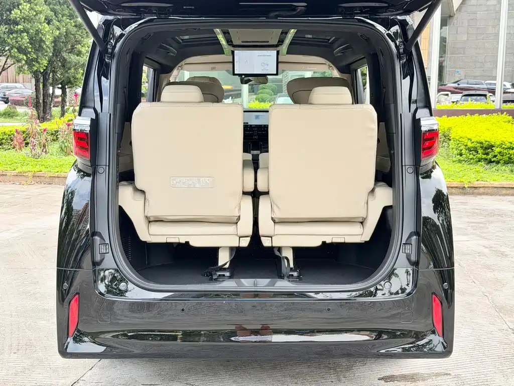 Toyota Alphard — фотографии объявления, Фото 26