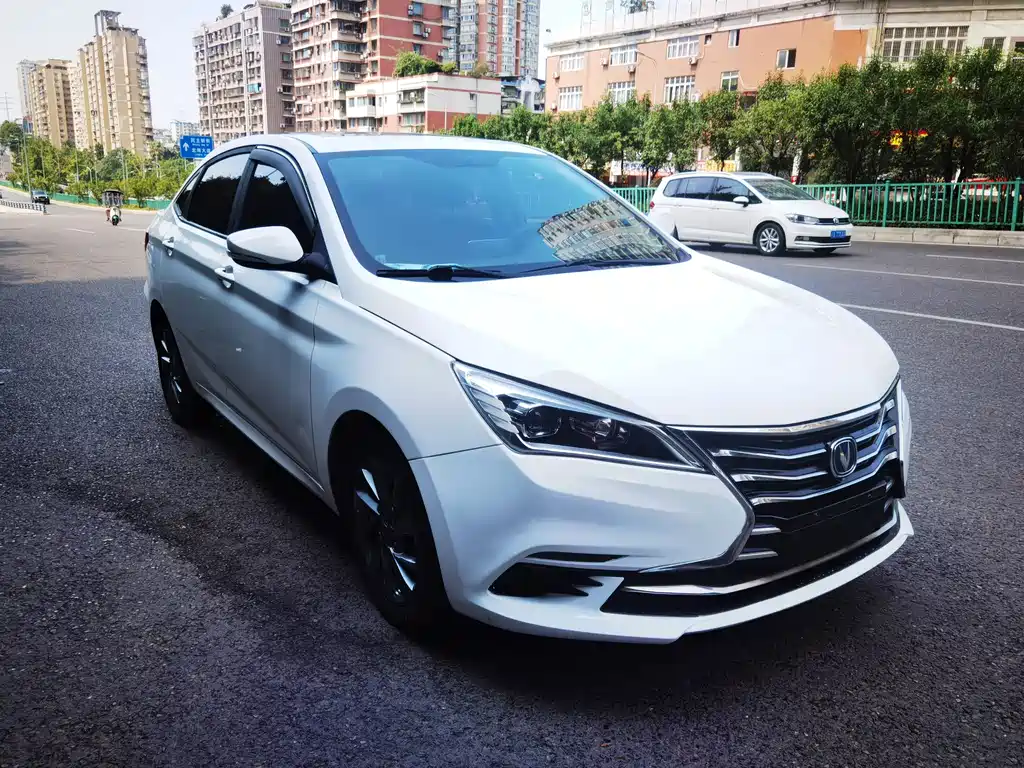 Changan Eado DT — миниатюра 3