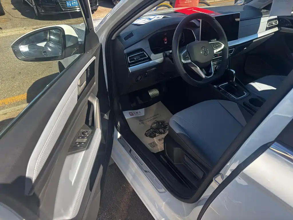 Volkswagen Lavida — миниатюра 4