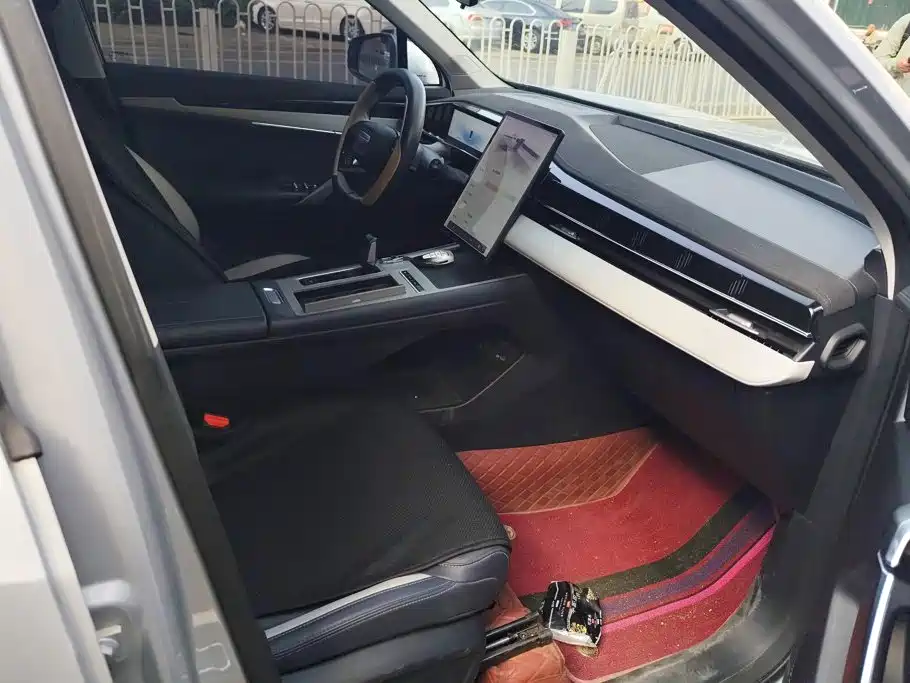 Geely Boyue L — миниатюра 8