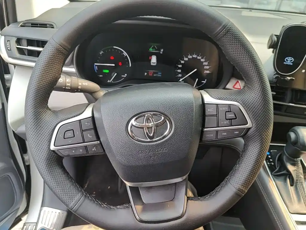 Toyota Sienna — миниатюра 11