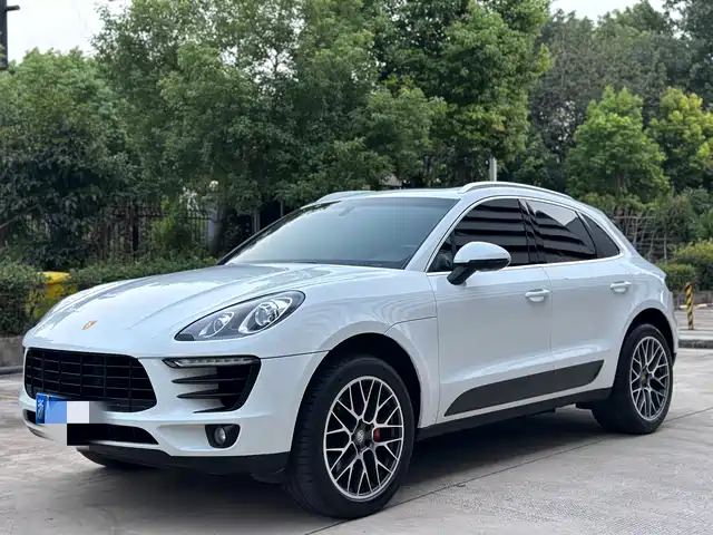 PORSCHE MACAN 2016