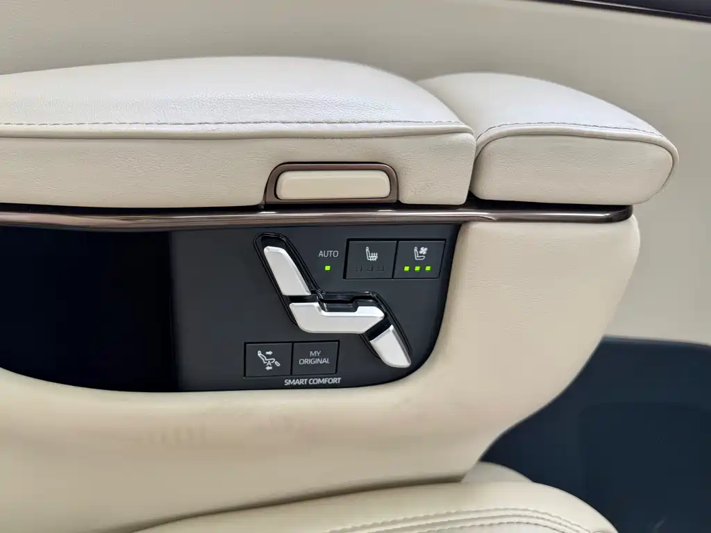 Toyota Alphard — фотографии объявления, Фото 22