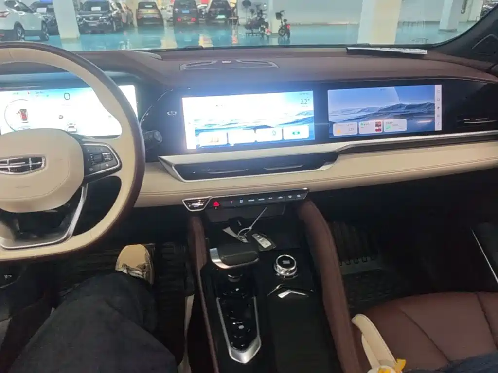 Geely Xingyue L — миниатюра 10