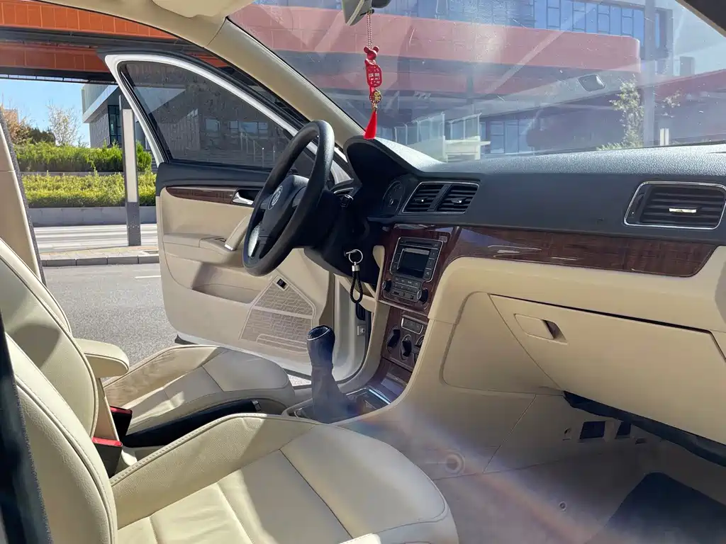 Volkswagen Lavida — миниатюра 9