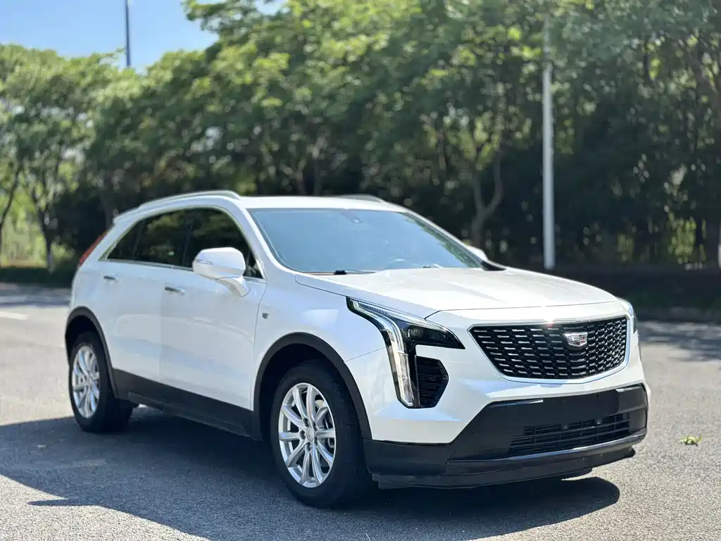 CADILLAC XT4