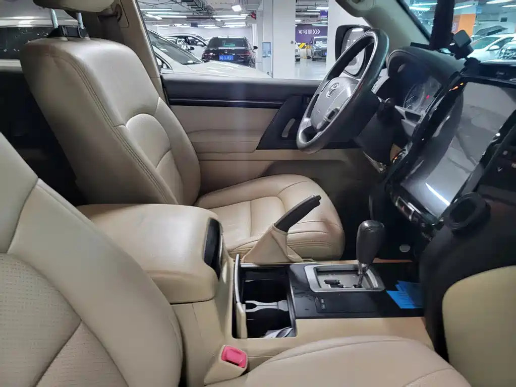 Toyota Land Cruiser — миниатюра 11