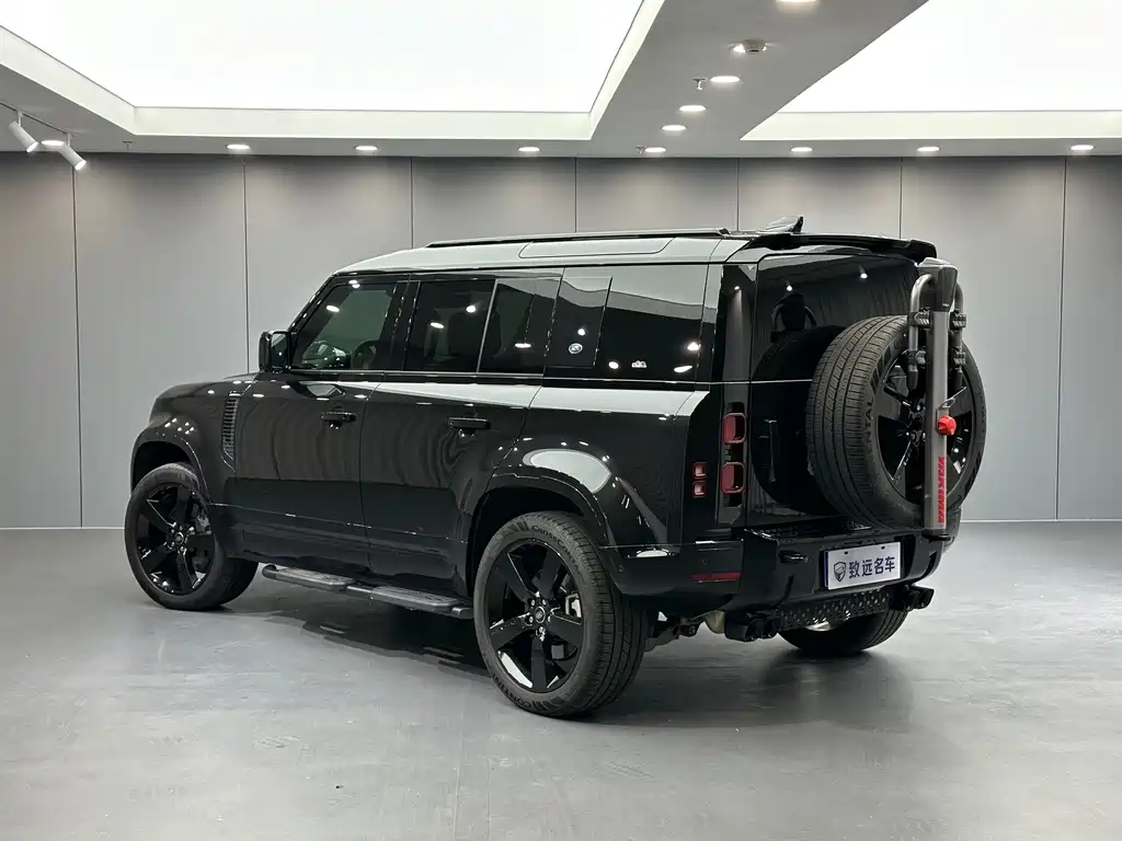 Land Rover Defender — миниатюра 6