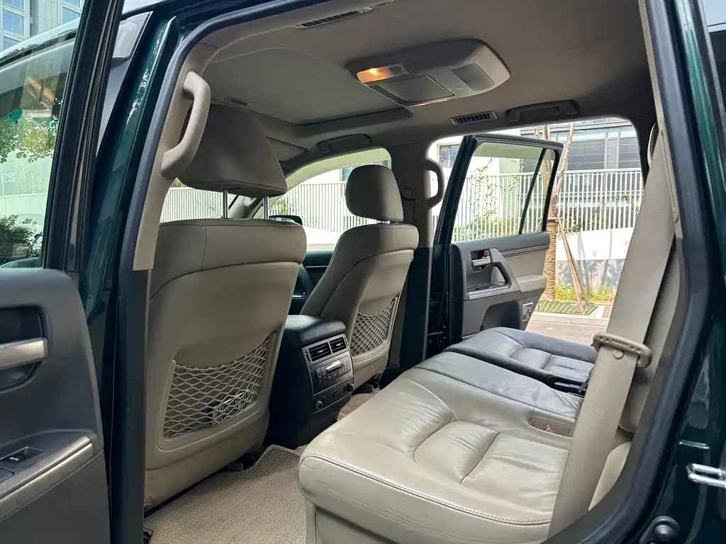 Toyota Land Cruiser — миниатюра 10