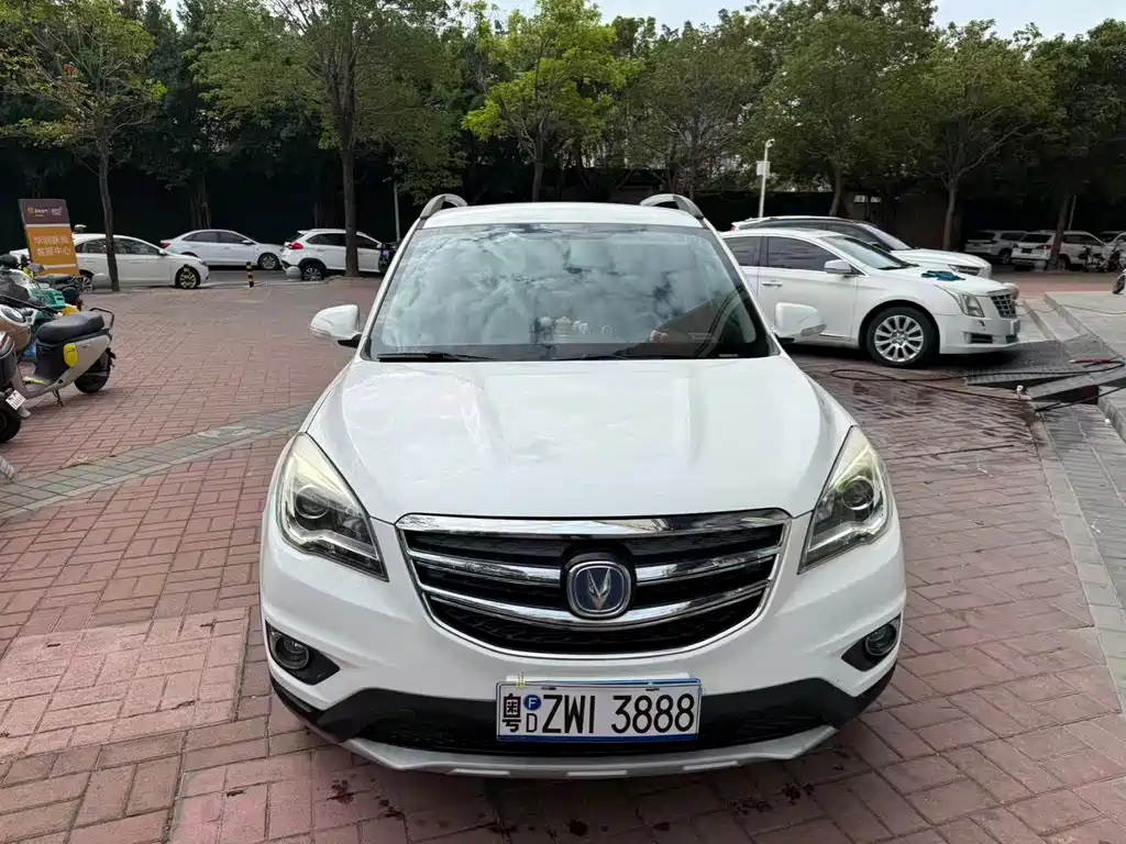 CHANGAN CS35