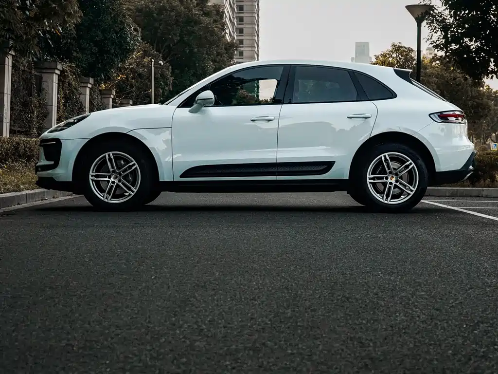 Porsche Macan — миниатюра 3