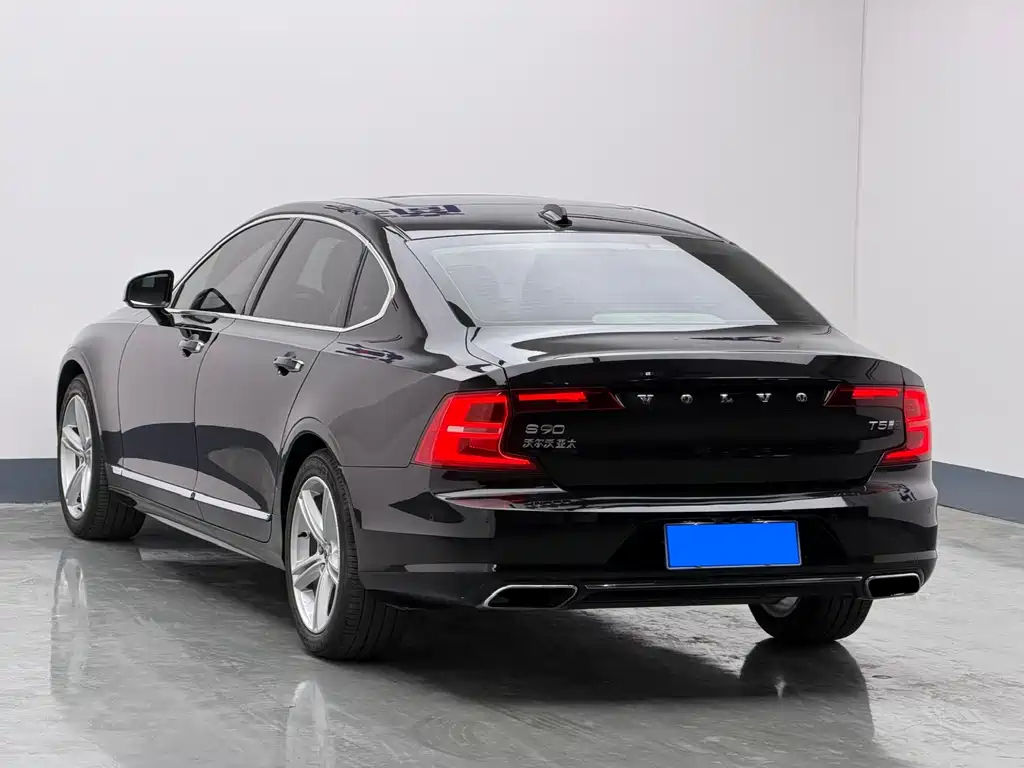 Volvo S90 — миниатюра 6