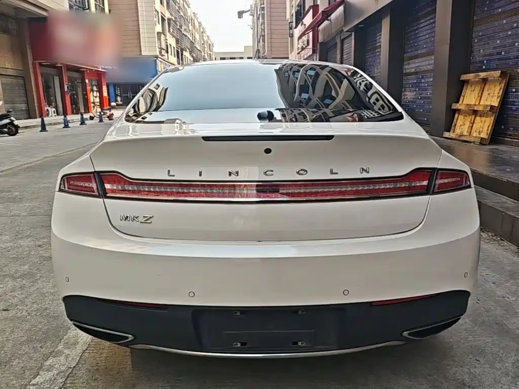 Lincoln MKZ — миниатюра 6
