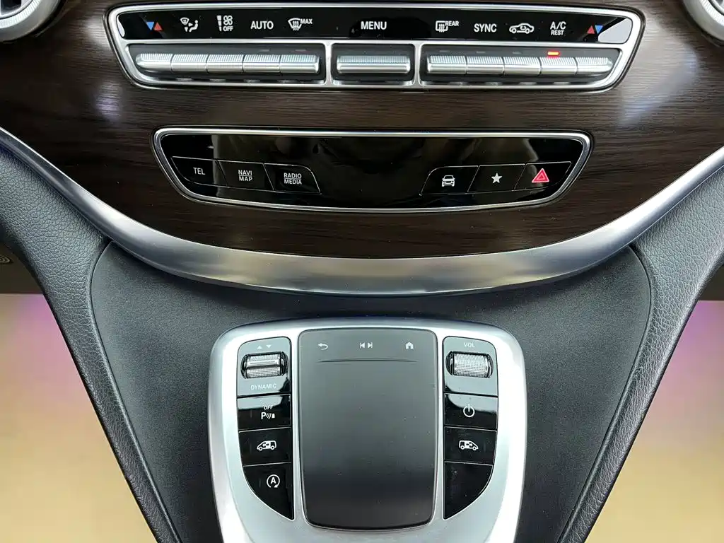 Mercedes-Benz V-Class — миниатюра 27
