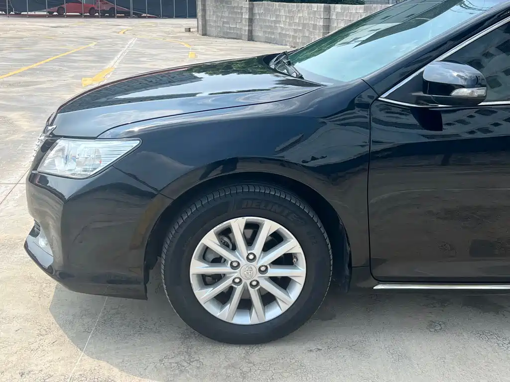 Toyota Camry — миниатюра 4