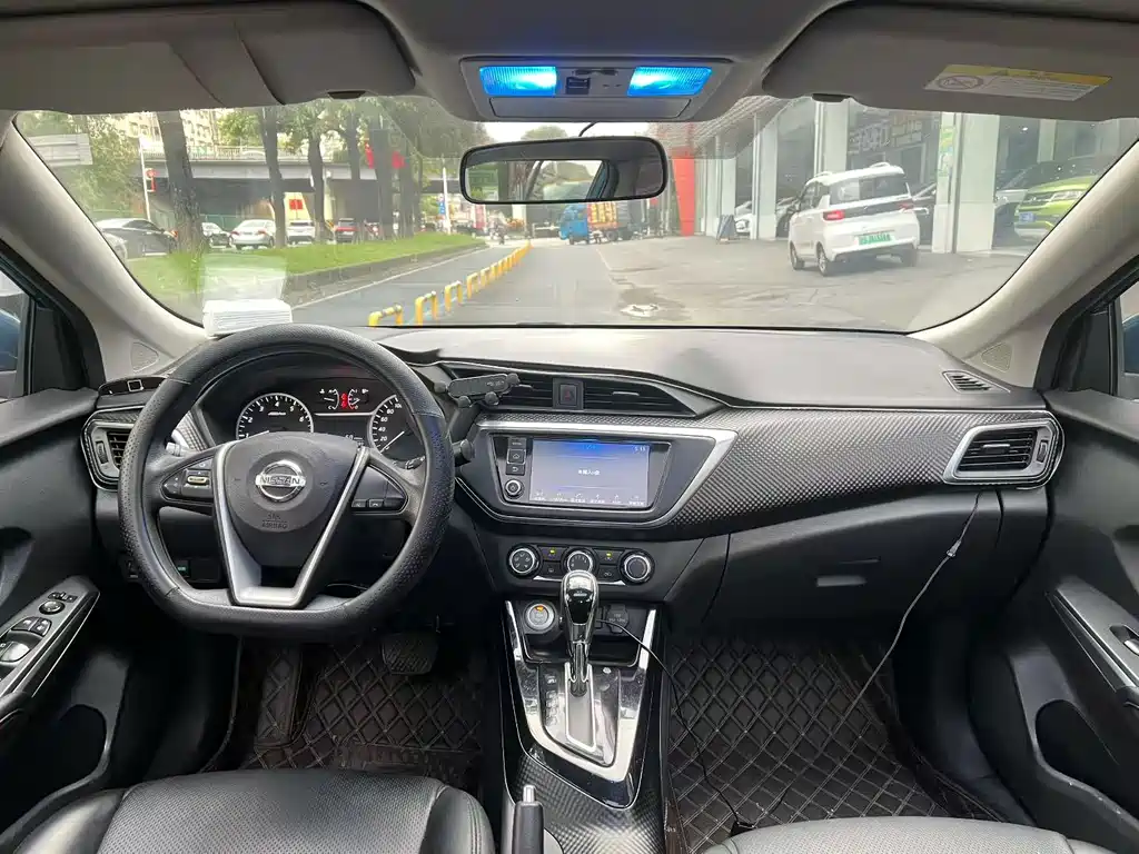 Nissan Bluebird — миниатюра 5