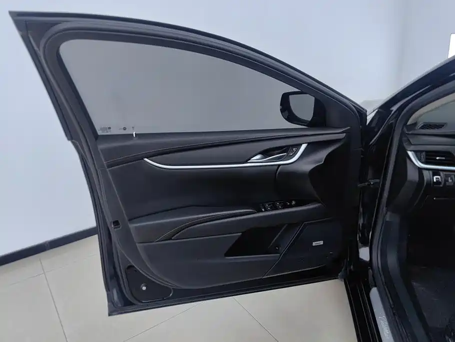 Cadillac XTS — миниатюра 7