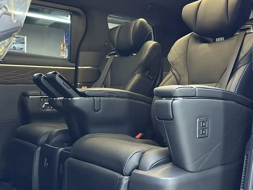 Toyota Alphard 2024 2.5L Premium