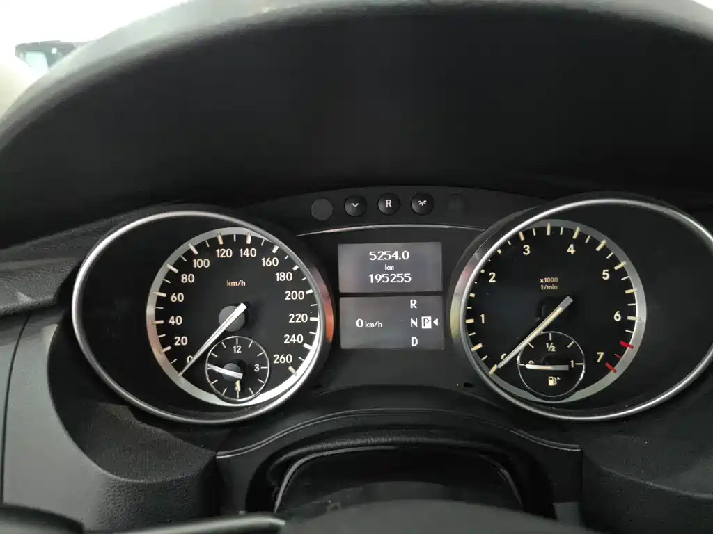 Mercedes-Benz R 2014 R 400 4MATIC