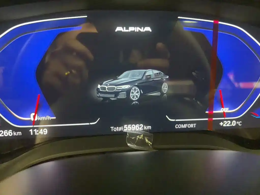 BMW 5 Series — миниатюра 12