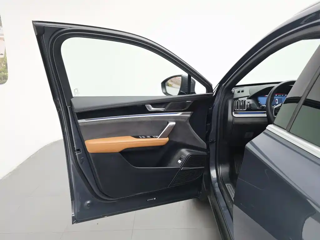 BYD Tang 2023 DM-i Champion 112KM Premium