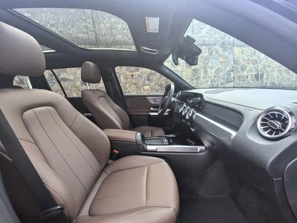 Mercedes-Benz GLB — миниатюра 6