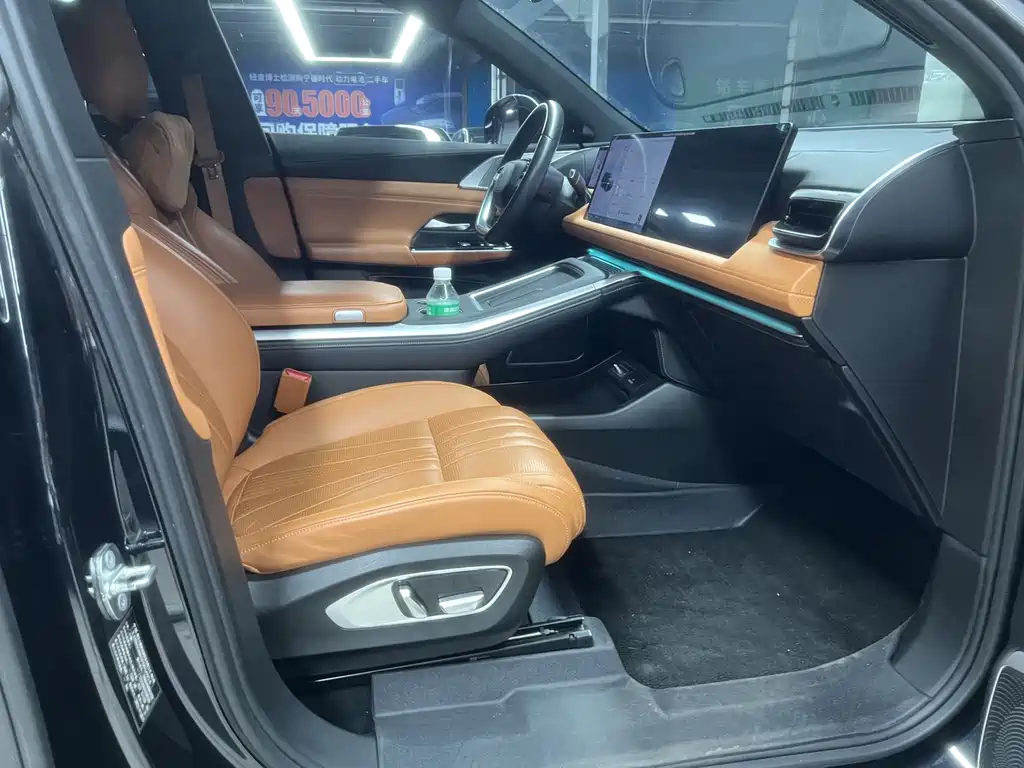 XPeng G9 — миниатюра 12