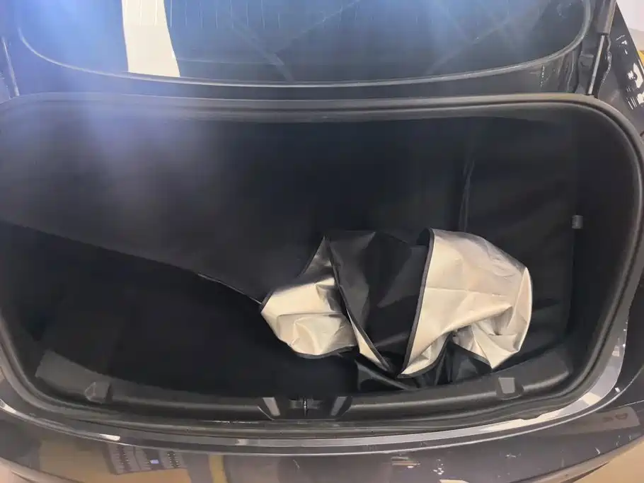 Tesla Model 3 — миниатюра 4