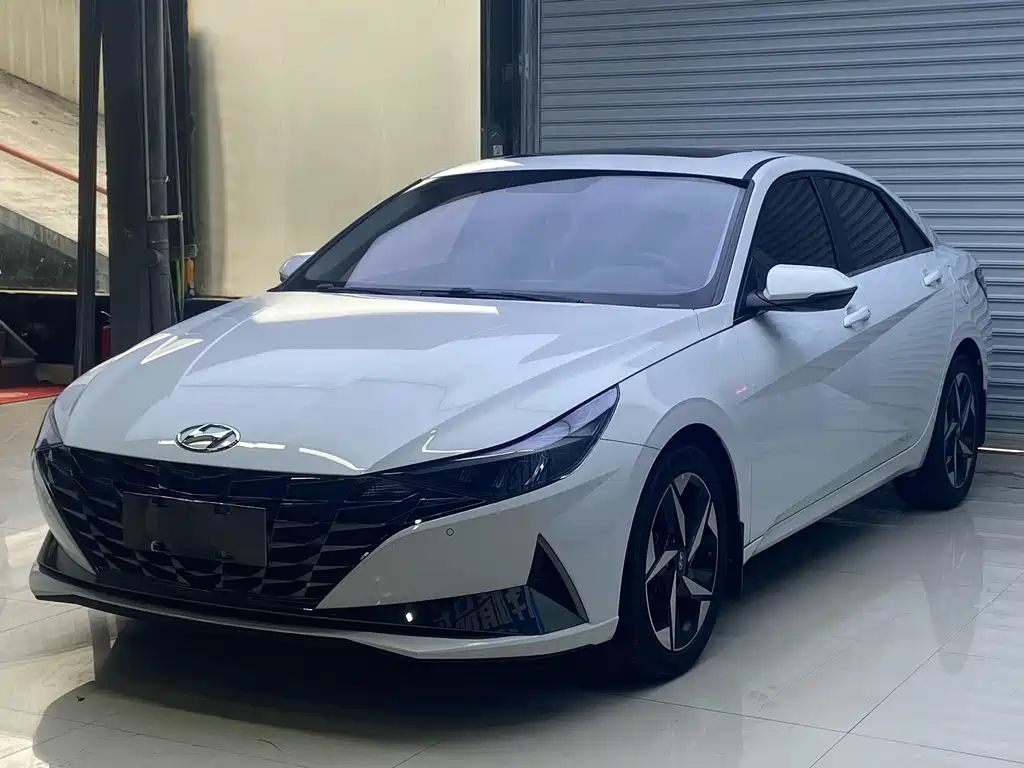 Hyundai Elantra 2023