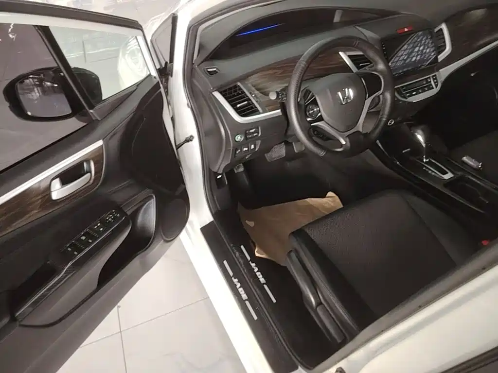 Honda Jade — миниатюра 16