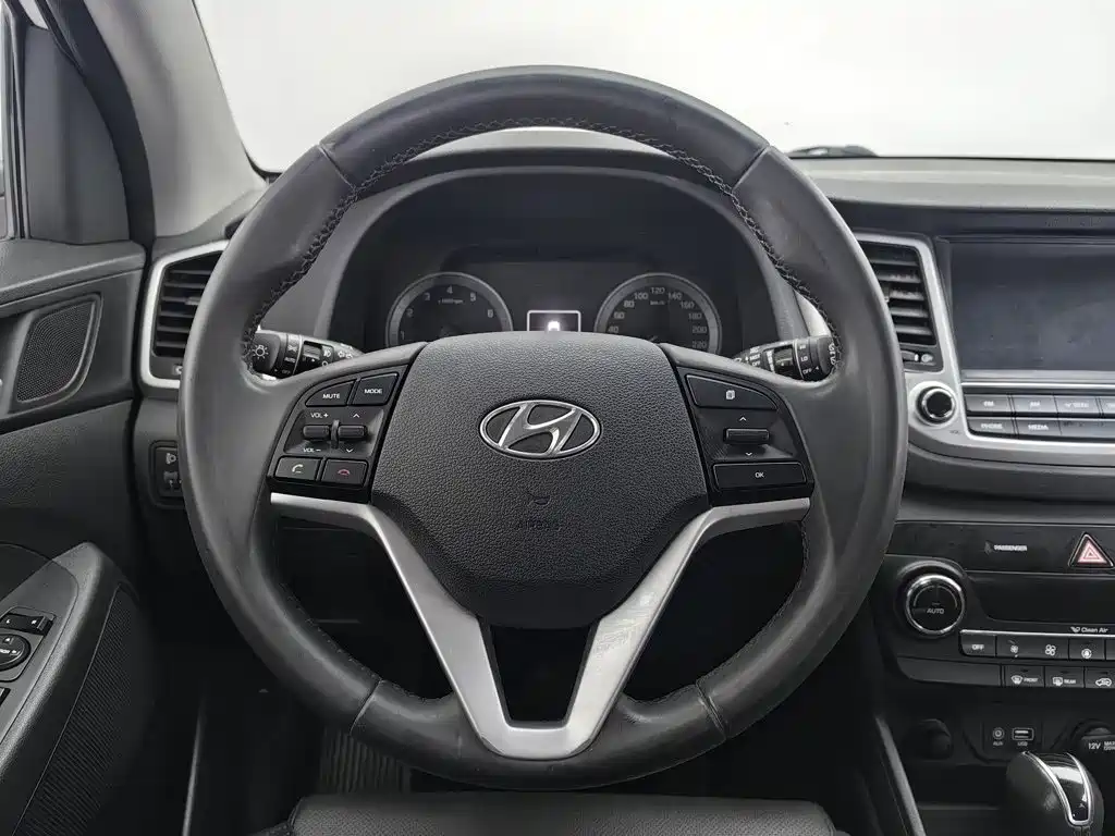 Hyundai Tucson — миниатюра 11