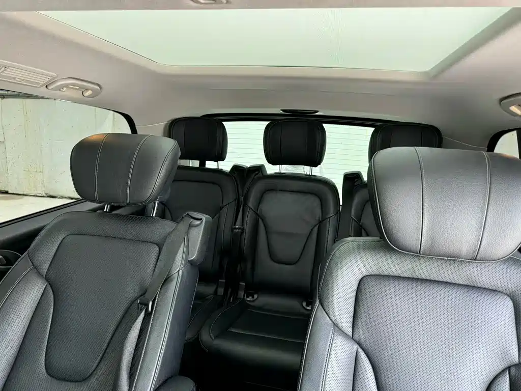 Mercedes-Benz V-Class — миниатюра 7