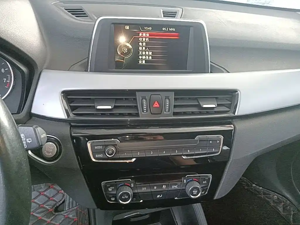 BMW X1 — миниатюра 13