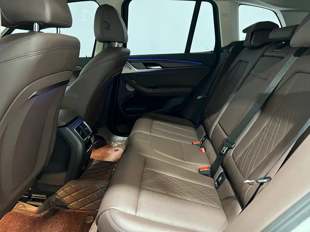 BMW X3 — миниатюра 11