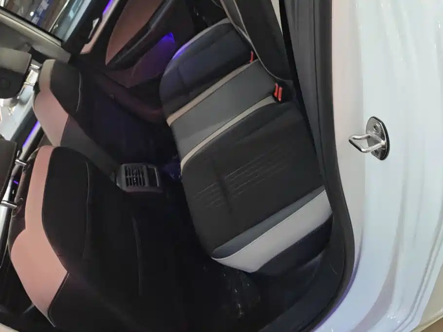 Volkswagen Golf — миниатюра 11