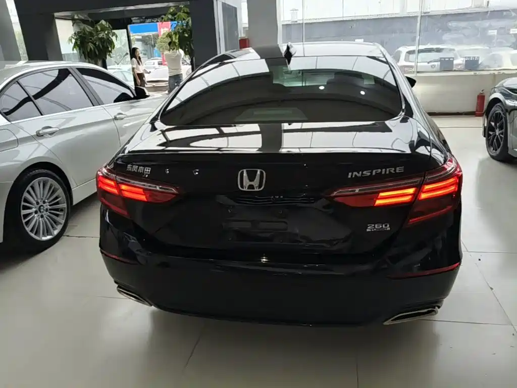 Honda Inspire — миниатюра 6