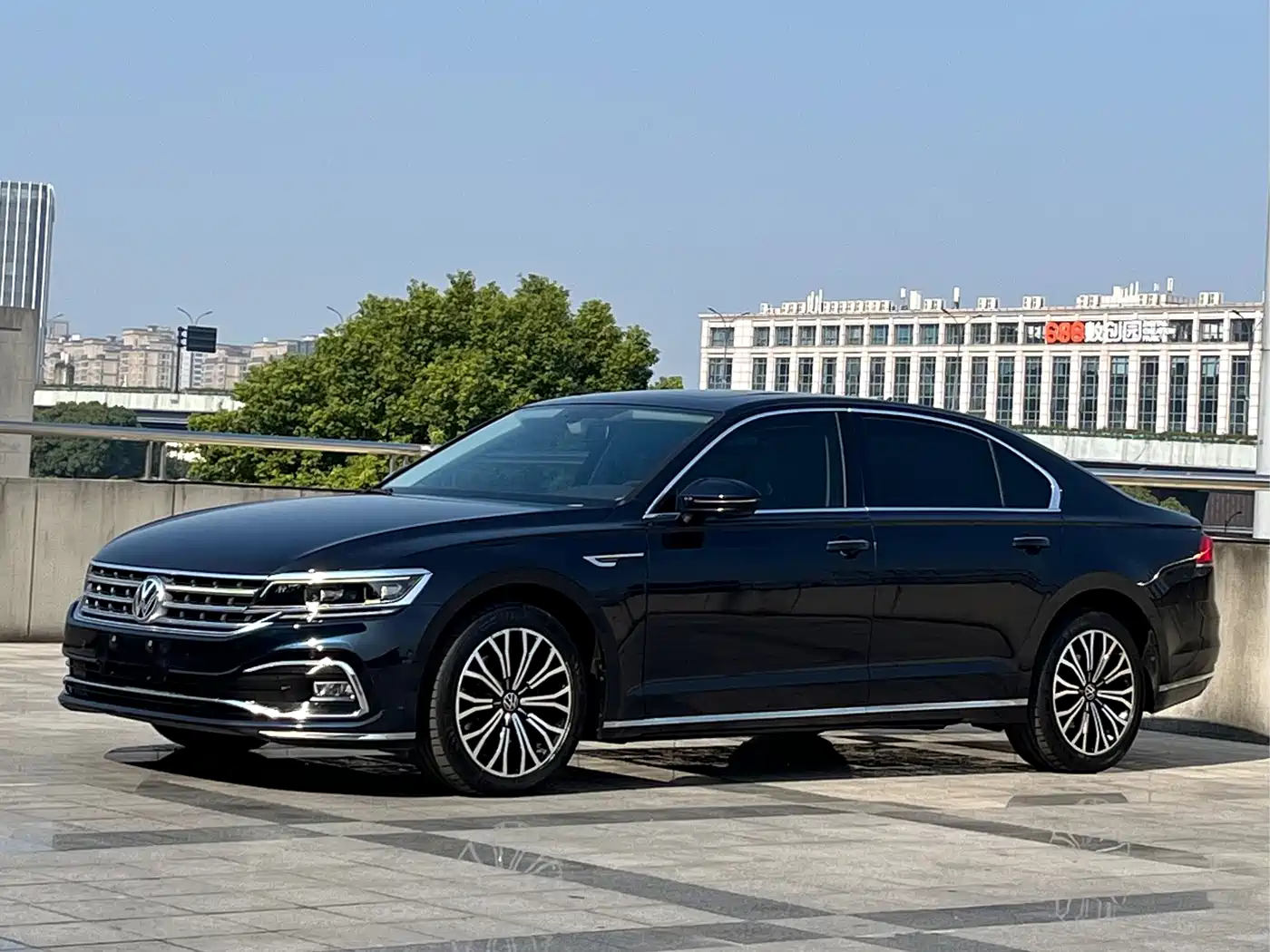Volkswagen Phideon